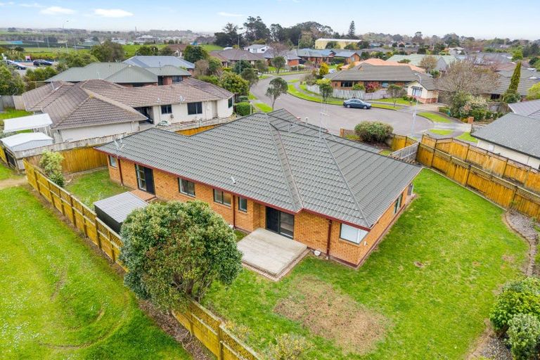 Photo of property in 23 Greenwood Place, Fitzherbert, Palmerston North, 4410