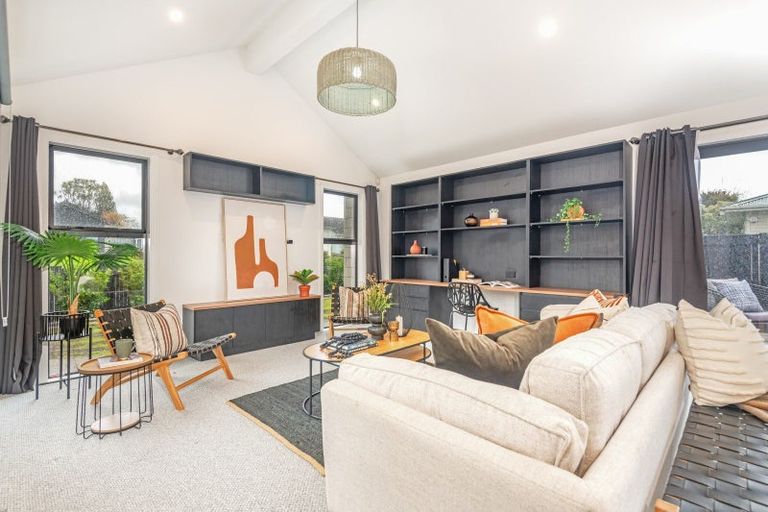 Photo of property in 32 Ashford Avenue, Hokowhitu, Palmerston North, 4410