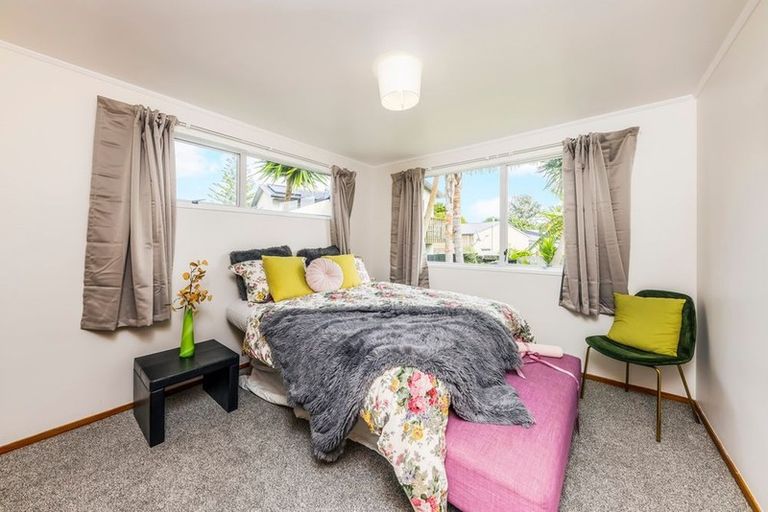 Photo of property in 19 Adel Place, Weymouth, Auckland, 2103