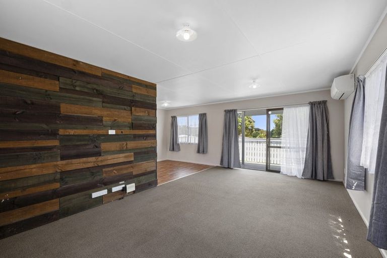 Photo of property in 8 Tahurangi Place, Spotswood, New Plymouth, 4310