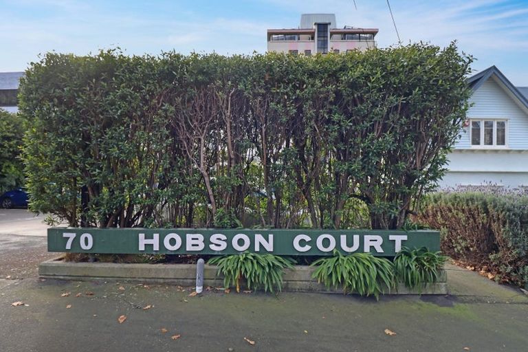 Photo of property in Hobson Court Flats, 23/70 Hobson Street, Thorndon, Wellington, 6011