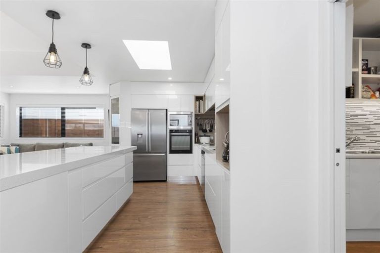 Photo of property in 33 Coast Boulevard, Papamoa Beach, Papamoa, 3118