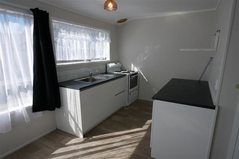 Photo of property in 1/10 Gloaming Place, Conifer Grove, Takanini, 2112