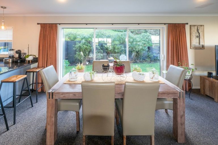 Photo of property in 51 Mauldeth Terrace, Churton Park, Wellington, 6037