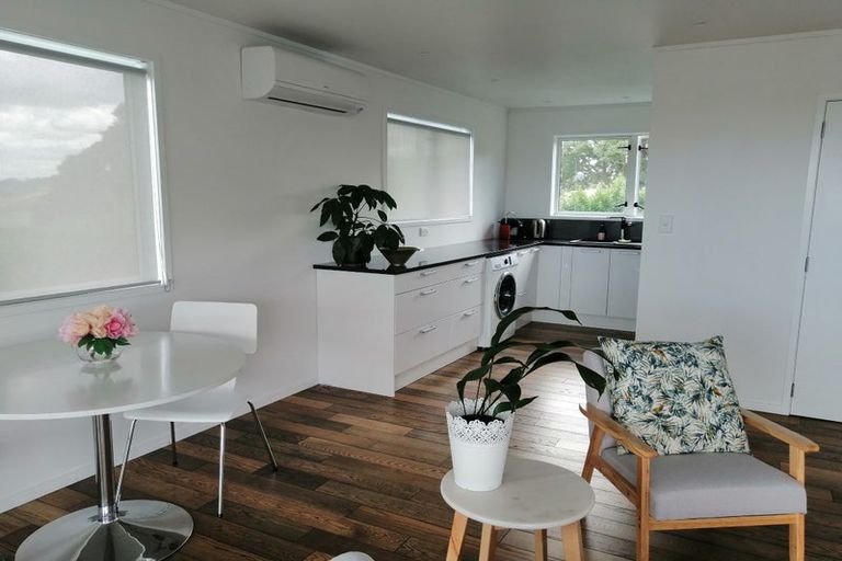 Photo of property in 28 Garfield Road, Helensville, 0800