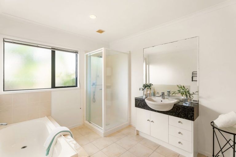 Photo of property in 7 Brittas Place, East Tamaki, Auckland, 2016