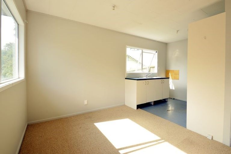 Photo of property in 66 Peverill Crescent, Papatoetoe, Auckland, 2025