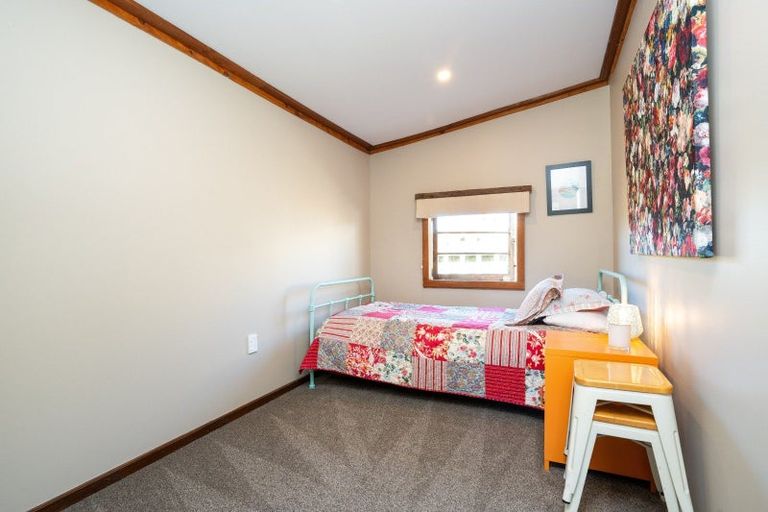 Photo of property in 21 Grove Road, Haumoana, 4102