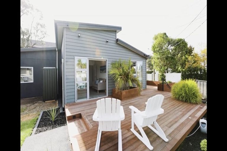 Photo of property in 2 Claude Road, Stanmore Bay, Whangaparaoa, 0932