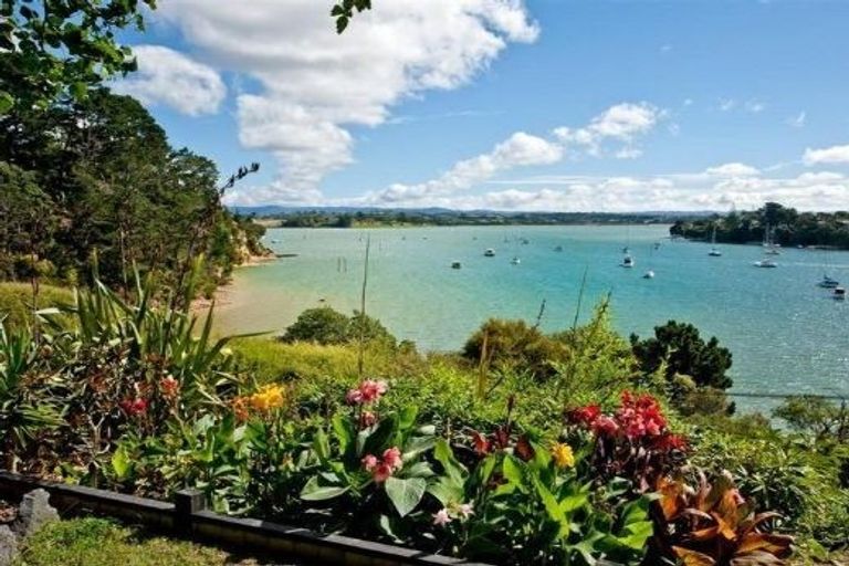 Photo of property in 14 Rahui Road, Greenhithe, Auckland, 0632