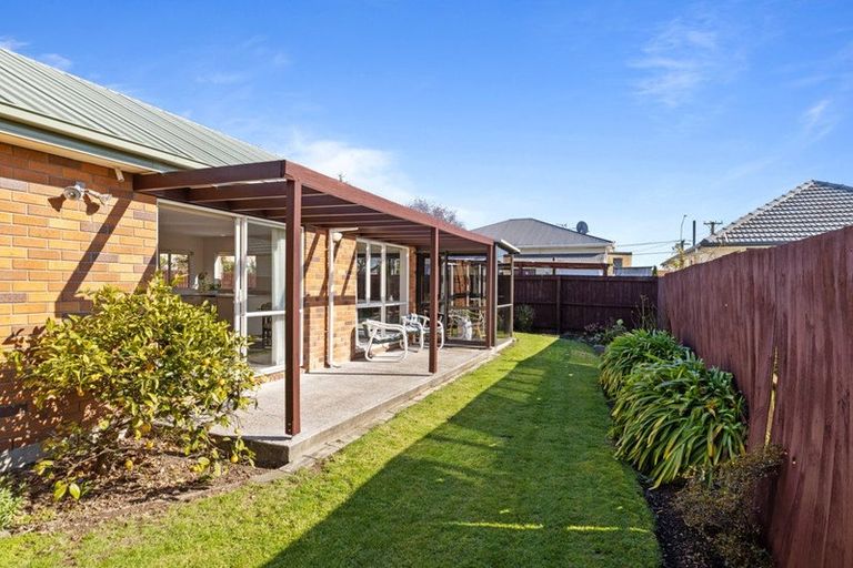 Photo of property in 2/28 Hay Street, Bromley, Christchurch, 8062