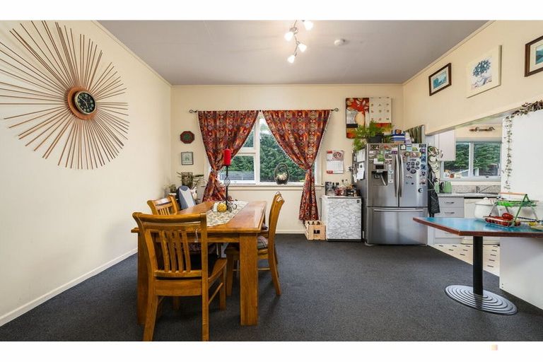 Photo of property in 13 Queens Terrace, Waimate, 7978