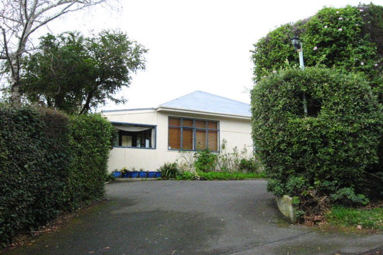 Photo of property in 1 Saint Ronans Road, Macandrew Bay, Dunedin, 9077