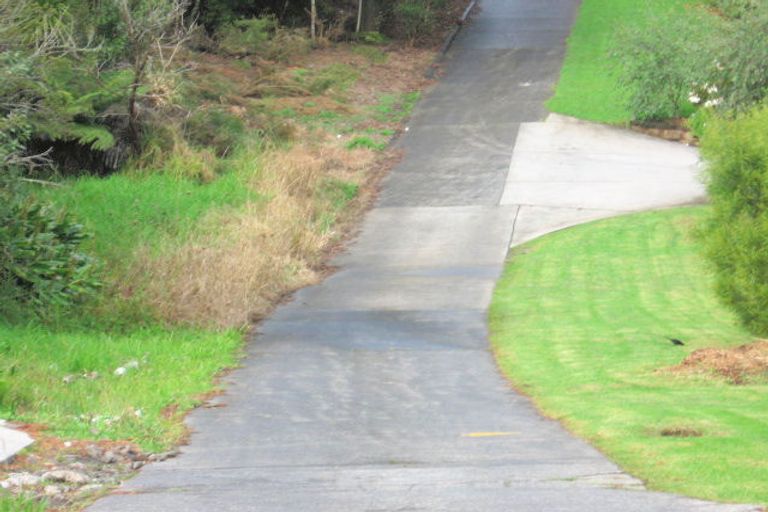 Photo of property in 43d Isobel Road, Greenhithe, Auckland, 0632