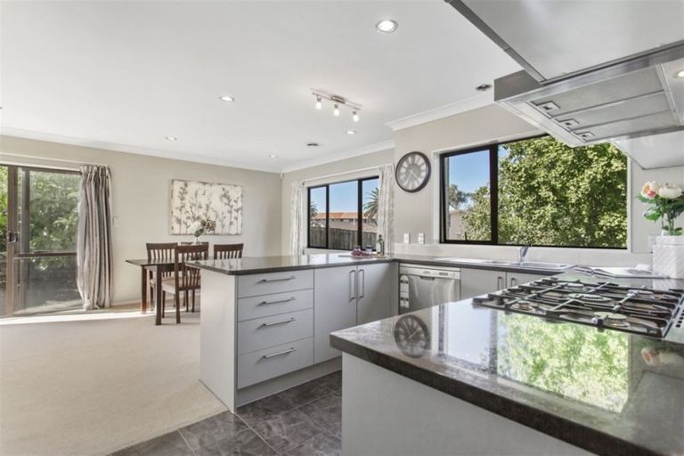 Photo of property in 48 Priestley Drive, Bucklands Beach, Auckland, 2014