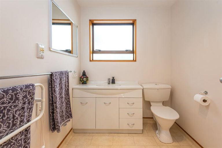 Photo of property in 1/66a Bowenvale Avenue, Cashmere, Christchurch, 8022