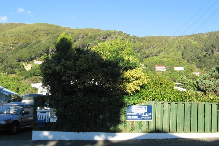 Photo of property in 47 Pukatea Street, Eastbourne, Lower Hutt, 5013