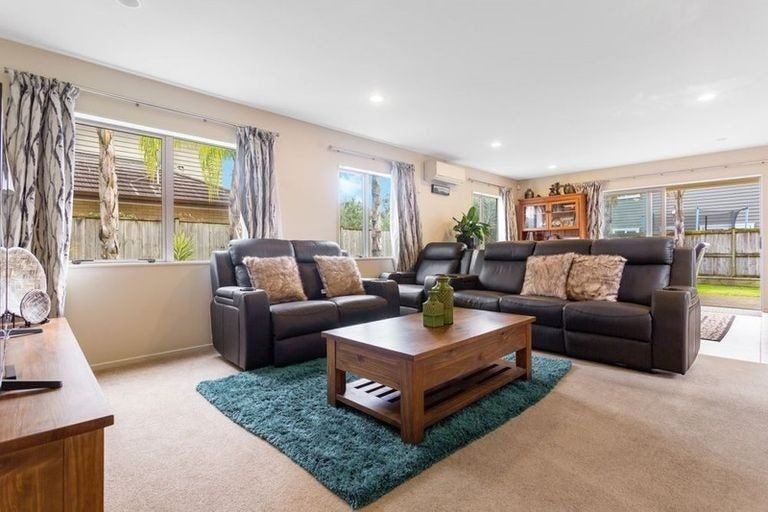 Photo of property in 13 Wawatai Drive, Karaka, Papakura, 2113