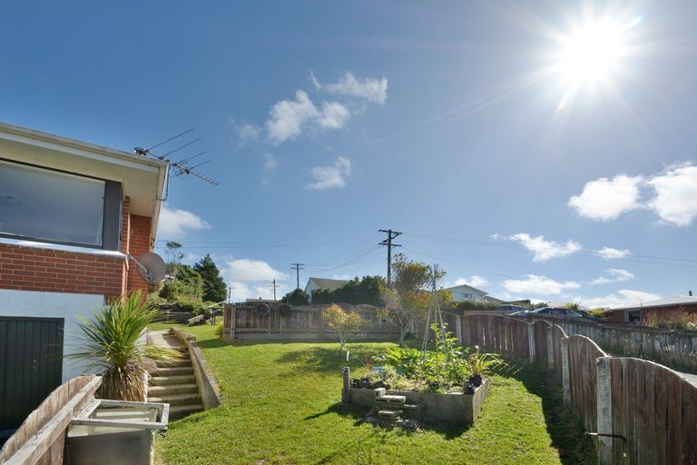 Photo of property in 28 Puketai Street, Andersons Bay, Dunedin, 9013
