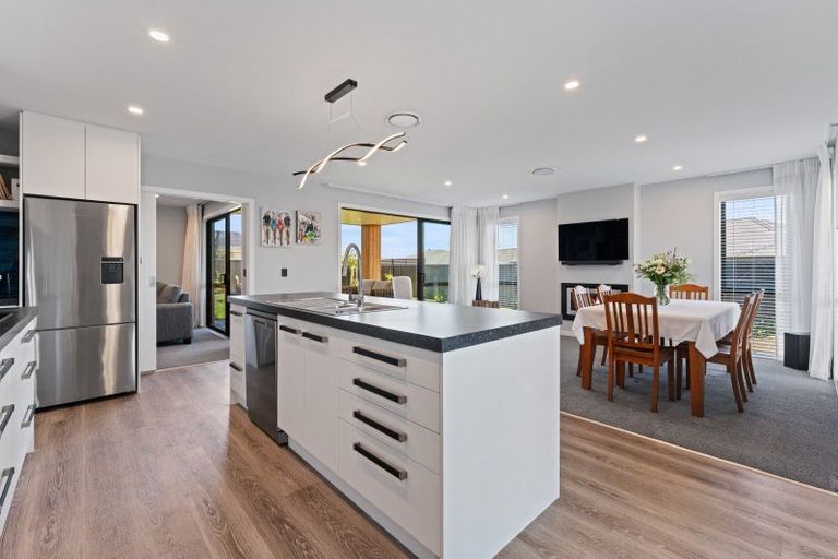 Photo of property in 28 Maunganamu Drive, Wharewaka, Taupo, 3330