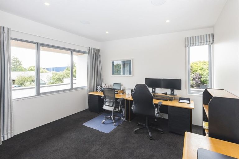 Photo of property in 12 Carnaby Close, St Albans, Christchurch, 8052