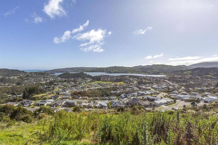 Photo of property in 31 Pacific View, Whitby, Porirua, 5024