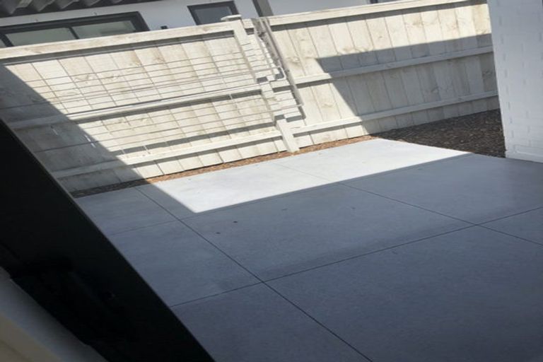 Photo of property in 33 Pepene Avenue, Takanini, 2112