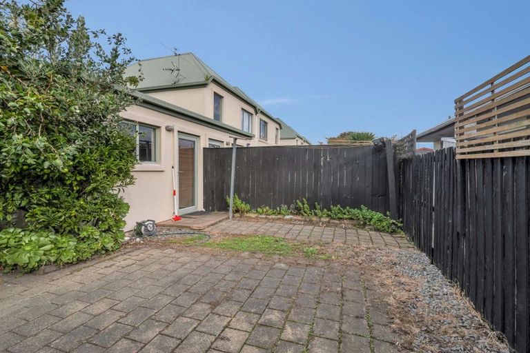 Photo of property in 1/61 Champion Street, Edgeware, Christchurch, 8013