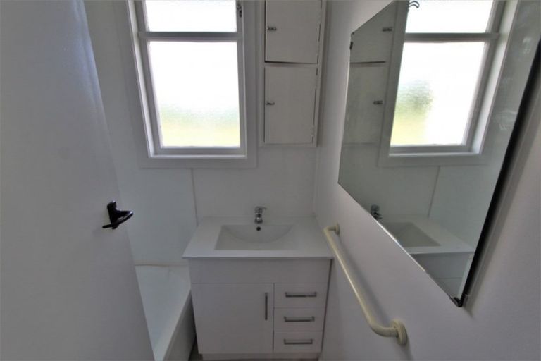 Photo of property in 271 Balmoral Drive, Tokoroa, 3420