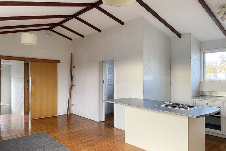 Photo of property in 8/23 Frederick Street, Waltham, Christchurch, 8011