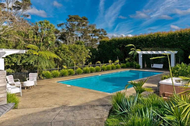 Photo of property in 27-29 Bernard Magnus Lane, Greenhithe, Auckland, 0632
