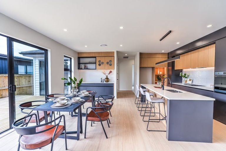 Photo of property in 26 Babina Avenue, Kumeu, 0810