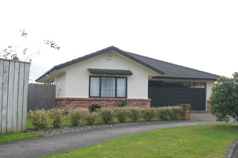 Photo of property in 19 Greenwood Place, Fitzherbert, Palmerston North, 4410