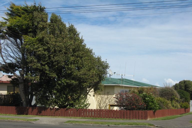 Photo of property in 85 Cornfoot Street, Castlecliff, Whanganui, 4501