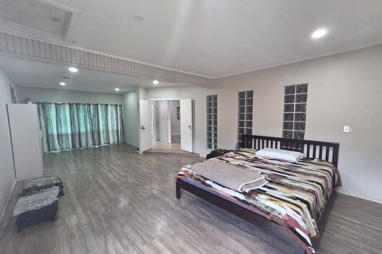 Photo of property in 2/4 Carlie Street, Papatoetoe, Auckland, 2025