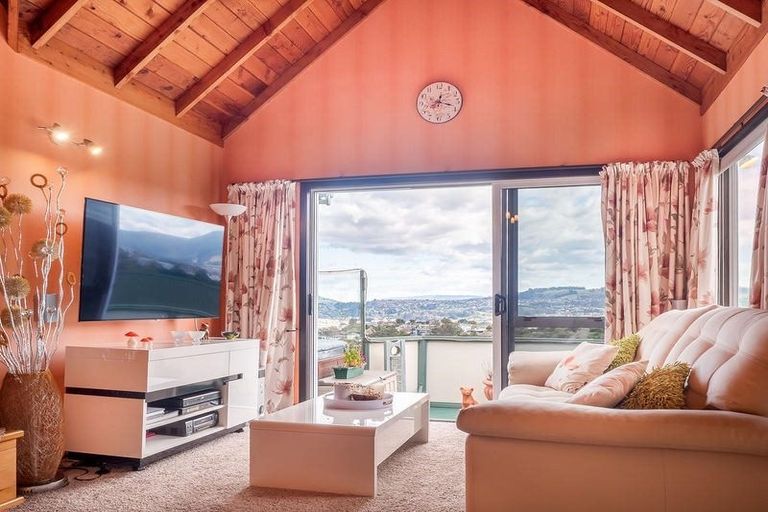 Photo of property in 1 Brugh Place, Waverley, Dunedin, 9013