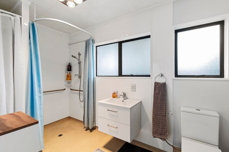 Photo of property in 135 Hakanoa Street, Huntly, 3700