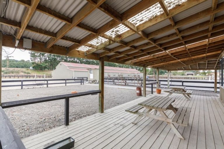 Photo of property in 480 Fitzherbert Road East, Aokautere, Palmerston North, 4471