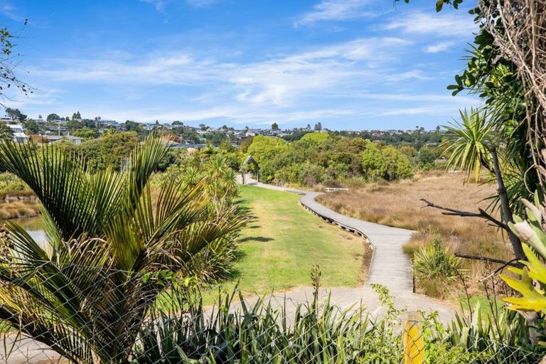 Photo of property in 56 Hall Road, Matua, Tauranga, 3110