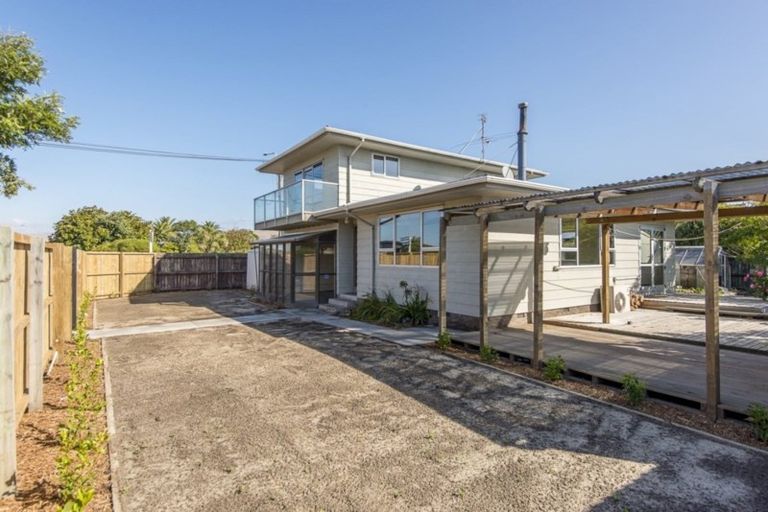 Photo of property in 322 Estuary Road, South New Brighton, Christchurch, 8062