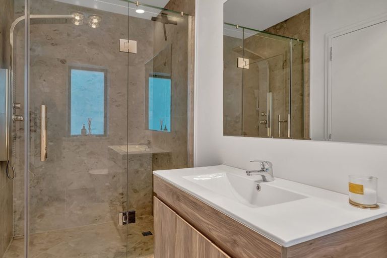 Photo of property in 5/86 Fred Taylor Drive, Westgate, Auckland, 0814