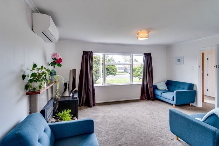 Photo of property in 12 Chester Street, Taradale, Napier, 4112