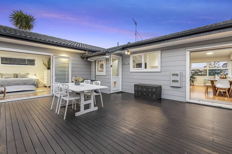 Photo of property in 56 Kia Ora Road, Beach Haven, Auckland, 0626
