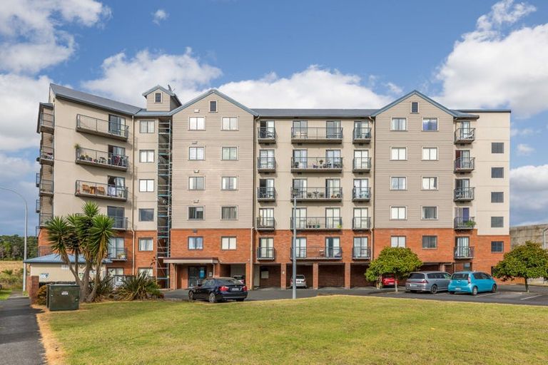 Photo of property in 6c/17 Crown Lynn Place, New Lynn, Auckland, 0600