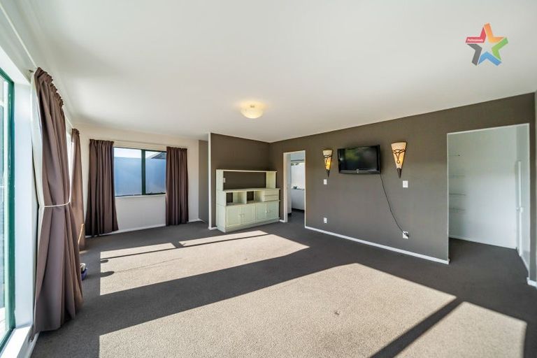 Photo of property in 285 Maungaraki Road, Maungaraki, Lower Hutt, 5010