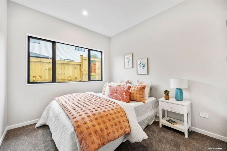 Photo of property in 124 San Valentino Drive, Henderson, Auckland, 0612