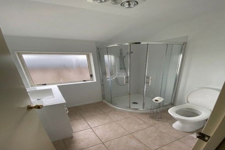 Photo of property in 1 Glanworth Place, Dannemora, Auckland, 2016