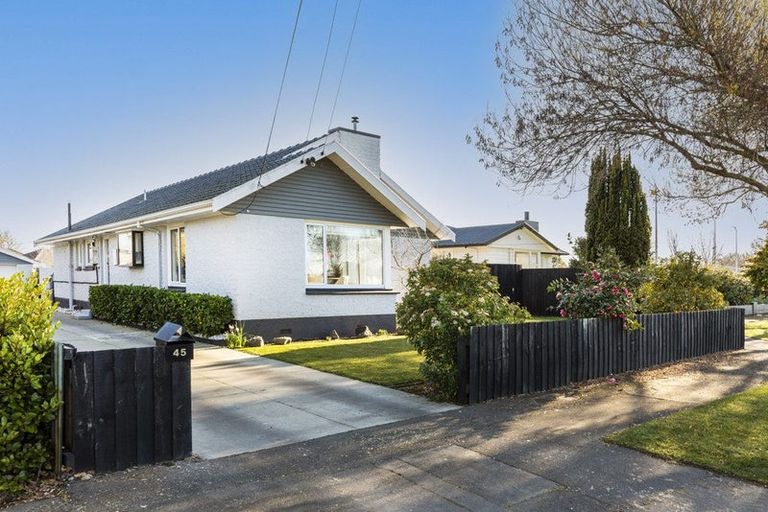 Photo of property in 45 Emlyn Place, Avondale, Christchurch, 8061