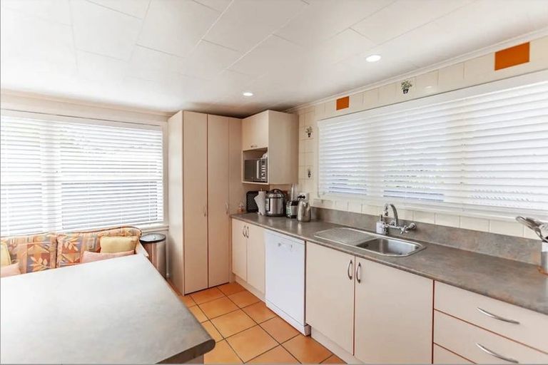 Photo of property in 17 Harris Street, Greenmeadows, Napier, 4112