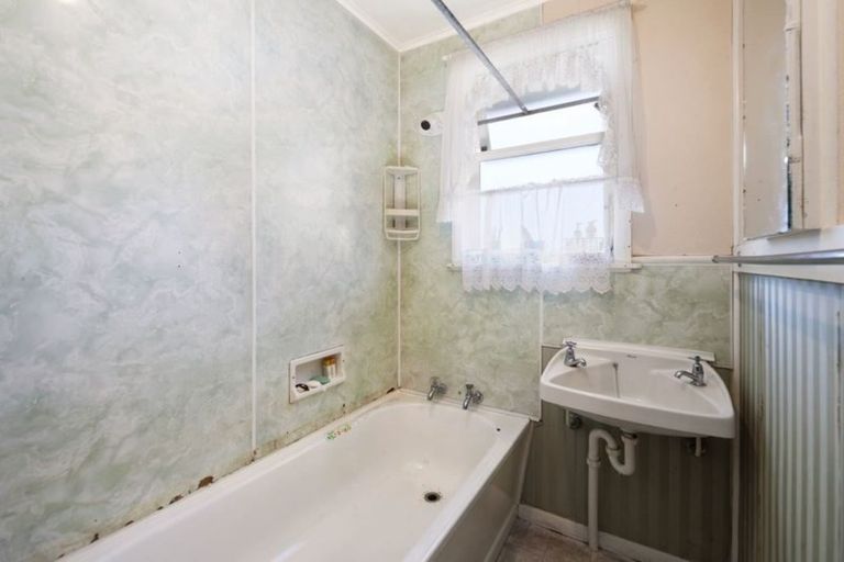 Photo of property in 7 Parekarangi Grove, Turangi, 3334